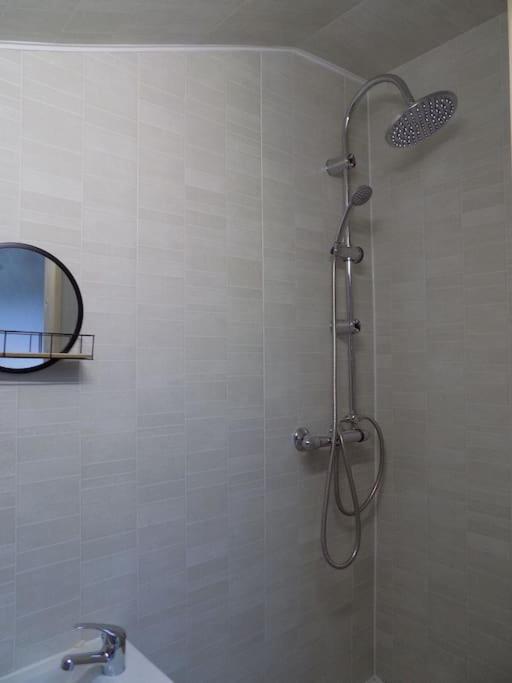 Apartamento Vue Du Jardin Les Adjots Exterior foto