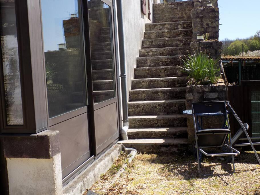 Apartamento Vue Du Jardin Les Adjots Exterior foto